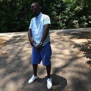 Meet your Posher, Rominique